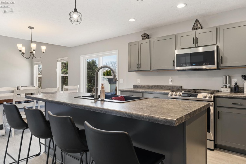 3712 Delwood Drive, Port Clinton, 43452, 3 Bedrooms Bedrooms, ,3 BathroomsBathrooms,Residential,For Sale,Delwood,20260881