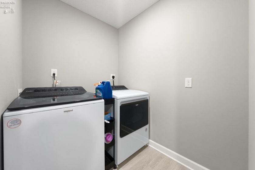 3712 Delwood Drive, Port Clinton, 43452, 3 Bedrooms Bedrooms, ,3 BathroomsBathrooms,Residential,For Sale,Delwood,20260881