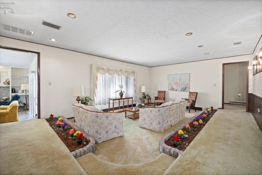 5804 McCartney Road, Sandusky, 44870, 3 Bedrooms Bedrooms, ,3 BathroomsBathrooms,Residential,For Sale,McCartney,20260997