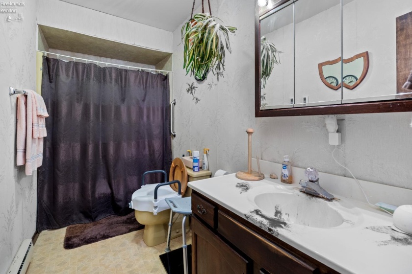 5804 McCartney Road, Sandusky, 44870, 3 Bedrooms Bedrooms, ,3 BathroomsBathrooms,Residential,For Sale,McCartney,20260997