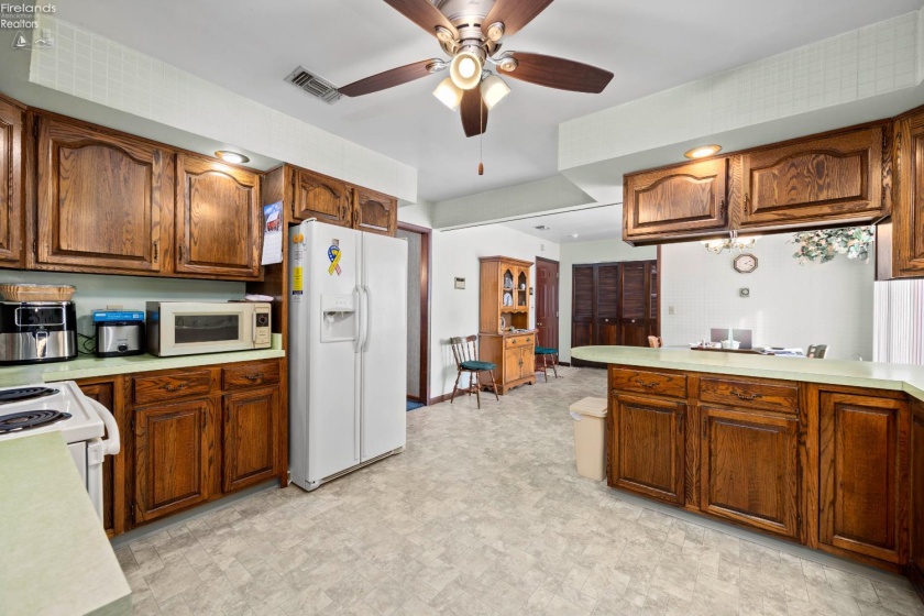 5804 McCartney Road, Sandusky, 44870, 3 Bedrooms Bedrooms, ,3 BathroomsBathrooms,Residential,For Sale,McCartney,20260997