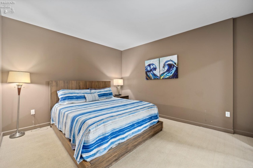 401 Shoreline Drive, Sandusky, 44870, 3 Bedrooms Bedrooms, ,2 BathroomsBathrooms,Residential,For Sale,Shoreline,20260878