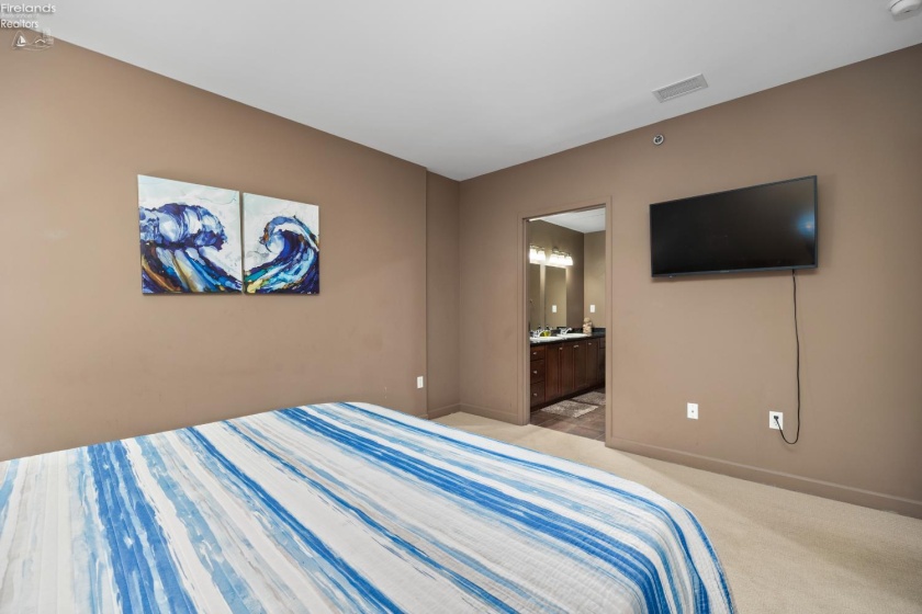 401 Shoreline Drive, Sandusky, 44870, 3 Bedrooms Bedrooms, ,2 BathroomsBathrooms,Residential,For Sale,Shoreline,20260878