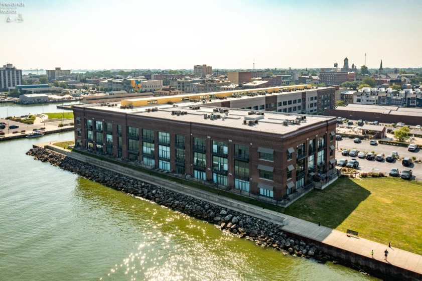 401 Shoreline Drive, Sandusky, 44870, 3 Bedrooms Bedrooms, ,2 BathroomsBathrooms,Residential,For Sale,Shoreline,20260878