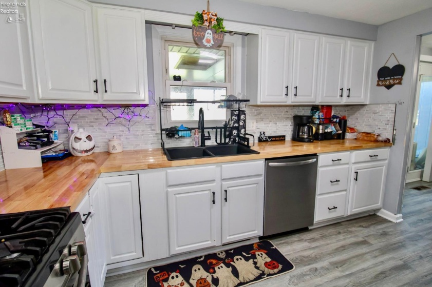 3117 Bayview Lane, Sandusky, 44870, 3 Bedrooms Bedrooms, ,2 BathroomsBathrooms,Residential,For Sale,Bayview,20260996