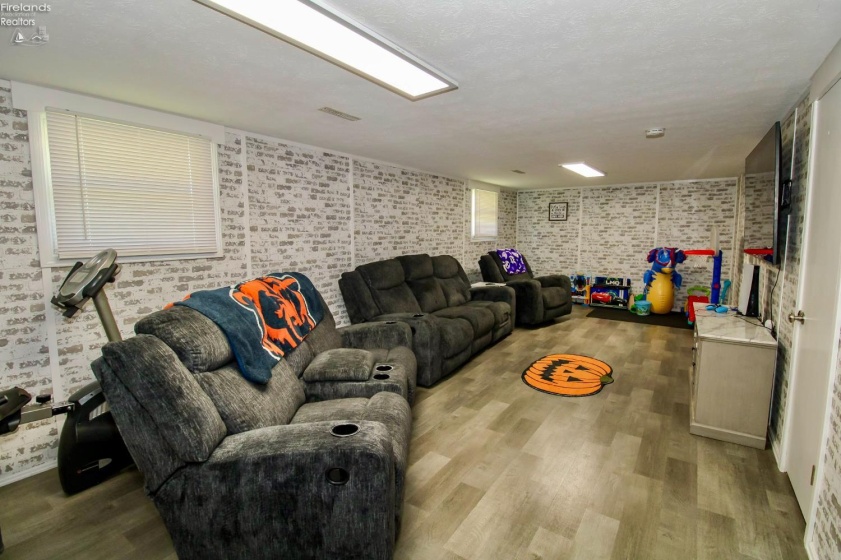 3117 Bayview Lane, Sandusky, 44870, 3 Bedrooms Bedrooms, ,2 BathroomsBathrooms,Residential,For Sale,Bayview,20260996