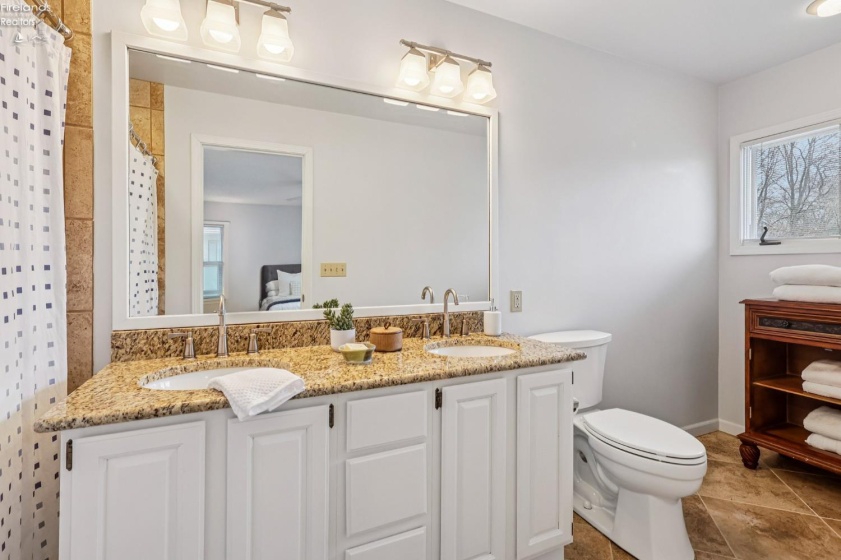 608 Monument View, Marblehead, 43440, 2 Bedrooms Bedrooms, ,3 BathroomsBathrooms,Residential,For Sale,Monument View,20260990