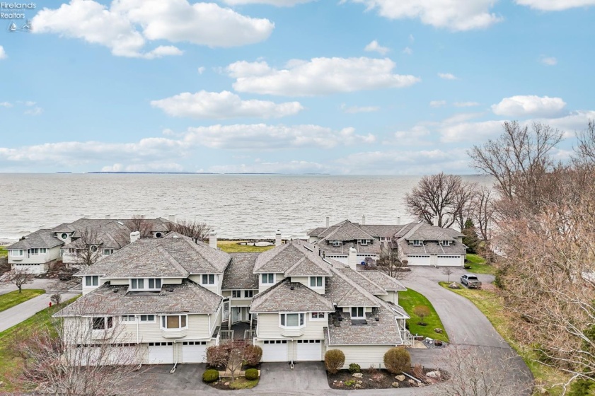 608 Monument View, Marblehead, 43440, 2 Bedrooms Bedrooms, ,3 BathroomsBathrooms,Residential,For Sale,Monument View,20260990