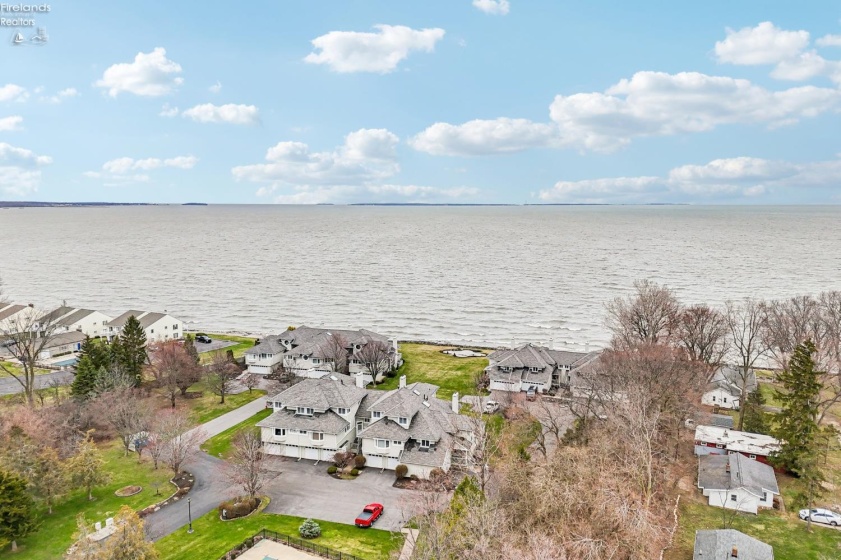 608 Monument View, Marblehead, 43440, 2 Bedrooms Bedrooms, ,3 BathroomsBathrooms,Residential,For Sale,Monument View,20260990