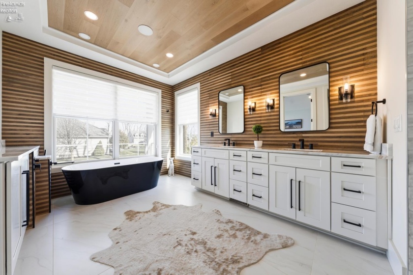 5031 Blue Teal Drive, Port Clinton, 43452, 4 Bedrooms Bedrooms, ,4 BathroomsBathrooms,Residential,For Sale,Blue Teal,20260891