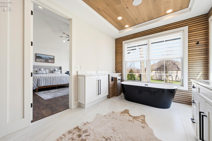 5031 Blue Teal Drive, Port Clinton, 43452, 4 Bedrooms Bedrooms, ,4 BathroomsBathrooms,Residential,For Sale,Blue Teal,20260891