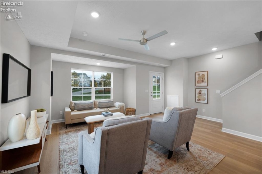 445 Harbor Lane, Lorain, 44052, ,3 BathroomsBathrooms,Residential,For Sale,Harbor,20261006