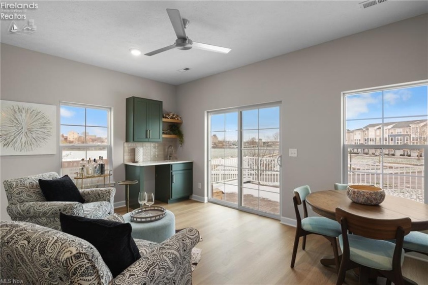 445 Harbor Lane, Lorain, 44052, ,3 BathroomsBathrooms,Residential,For Sale,Harbor,20261006