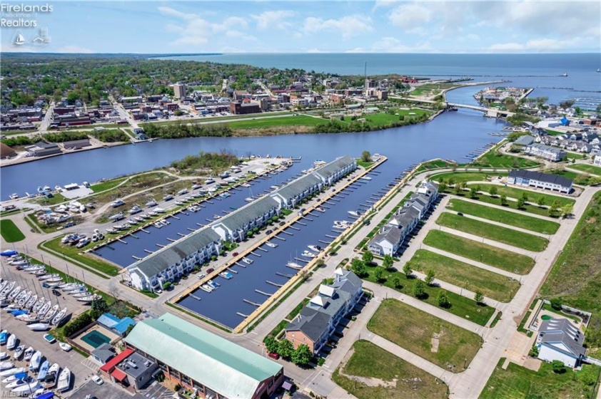 445 Harbor Lane, Lorain, 44052, ,3 BathroomsBathrooms,Residential,For Sale,Harbor,20261006