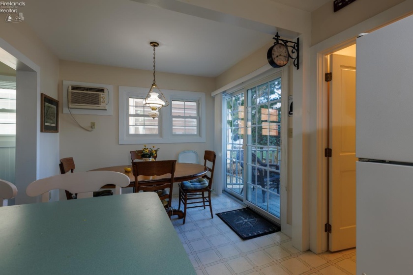 170 Jasmine Avenue, Lakeside, 43440, 5 Bedrooms Bedrooms, ,2 BathroomsBathrooms,Residential,For Sale,Jasmine,20260621