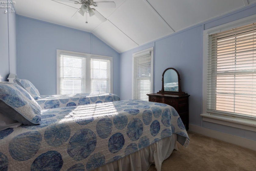 170 Jasmine Avenue, Lakeside, 43440, 5 Bedrooms Bedrooms, ,2 BathroomsBathrooms,Residential,For Sale,Jasmine,20260621