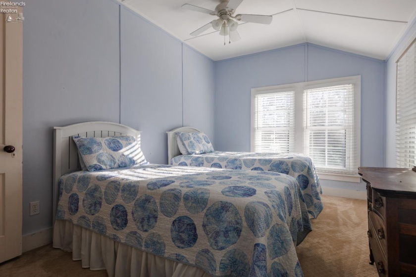 170 Jasmine Avenue, Lakeside, 43440, 5 Bedrooms Bedrooms, ,2 BathroomsBathrooms,Residential,For Sale,Jasmine,20260621