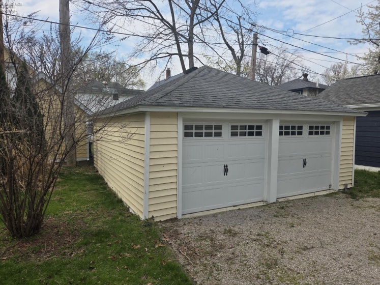 170 Jasmine Avenue, Lakeside, 43440, 5 Bedrooms Bedrooms, ,2 BathroomsBathrooms,Residential,For Sale,Jasmine,20260621