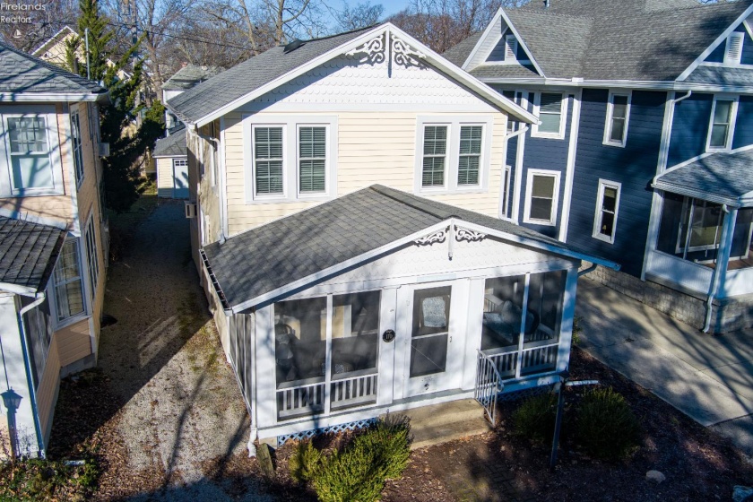 170 Jasmine Avenue, Lakeside, 43440, 5 Bedrooms Bedrooms, ,2 BathroomsBathrooms,Residential,For Sale,Jasmine,20260621