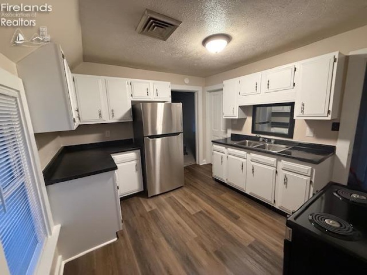 811 W Osborne st Street, Sandusky, 44870, ,Multiple Units,For Sale,W Osborne st,20261021