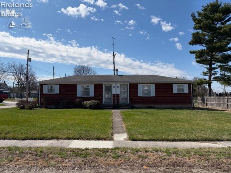 109 Wall St, Tiffin, 44883, ,Multiple Units,For Sale,Wall St,20260883