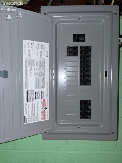 109 Wall St, Tiffin, 44883, ,Multiple Units,For Sale,Wall St,20260883