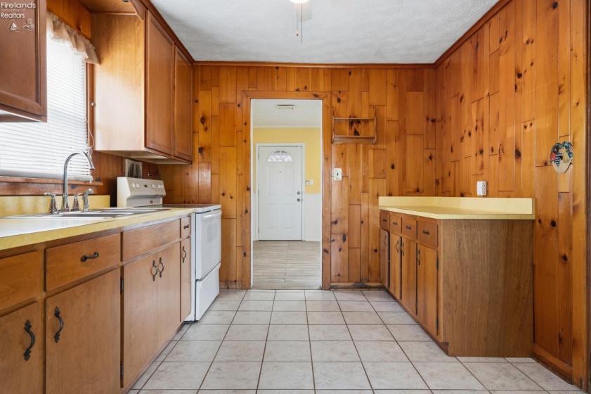 271 Willow Dale Road, Marblehead, 43440, 2 Bedrooms Bedrooms, ,1 BathroomBathrooms,Residential,For Sale,Willow Dale,20260999