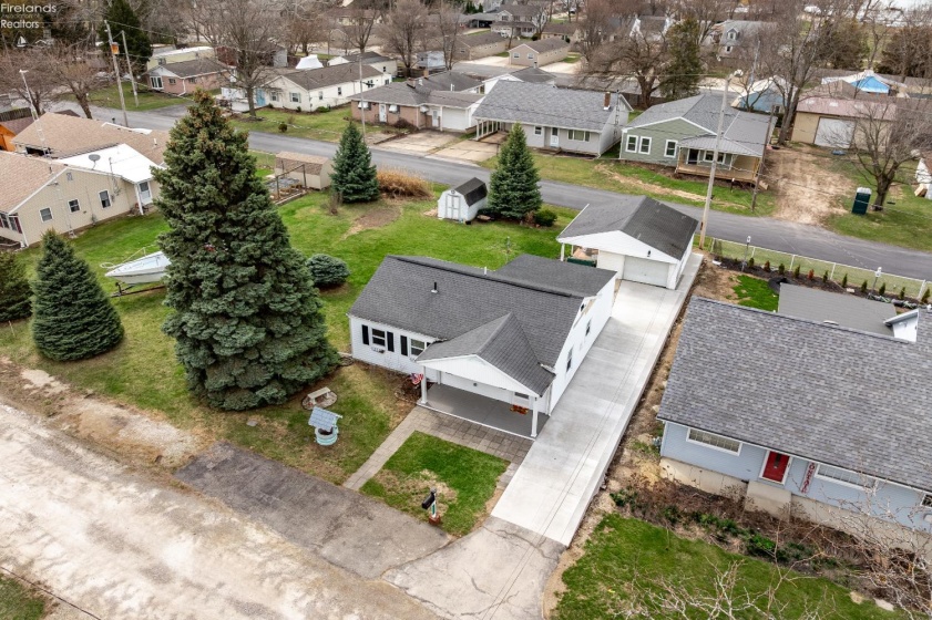 271 Willow Dale Road, Marblehead, 43440, 2 Bedrooms Bedrooms, ,1 BathroomBathrooms,Residential,For Sale,Willow Dale,20260999