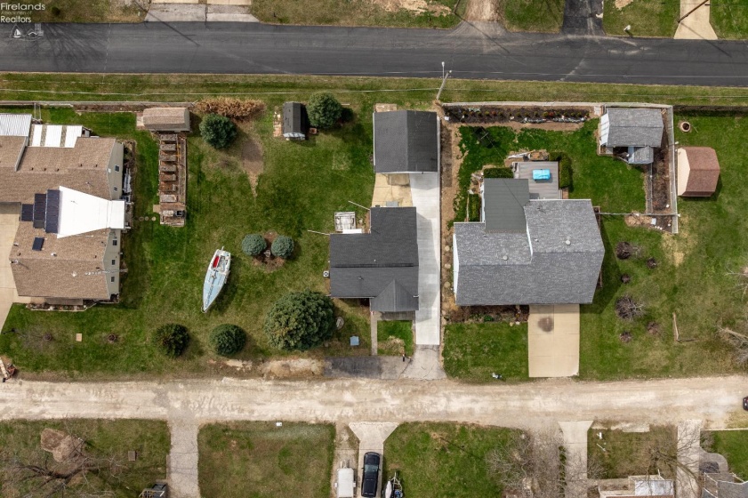 271 Willow Dale Road, Marblehead, 43440, 2 Bedrooms Bedrooms, ,1 BathroomBathrooms,Residential,For Sale,Willow Dale,20260999