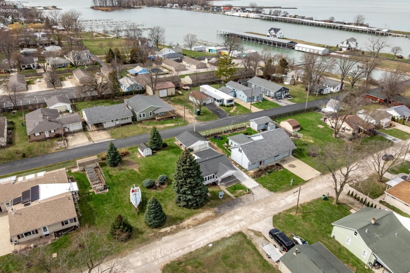 271 Willow Dale Road, Marblehead, 43440, 2 Bedrooms Bedrooms, ,1 BathroomBathrooms,Residential,For Sale,Willow Dale,20260999