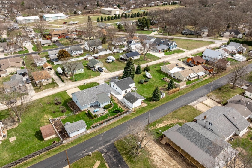 271 Willow Dale Road, Marblehead, 43440, 2 Bedrooms Bedrooms, ,1 BathroomBathrooms,Residential,For Sale,Willow Dale,20260999