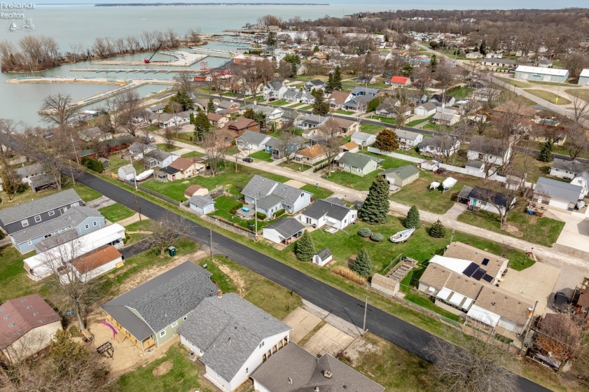 271 Willow Dale Road, Marblehead, 43440, 2 Bedrooms Bedrooms, ,1 BathroomBathrooms,Residential,For Sale,Willow Dale,20260999