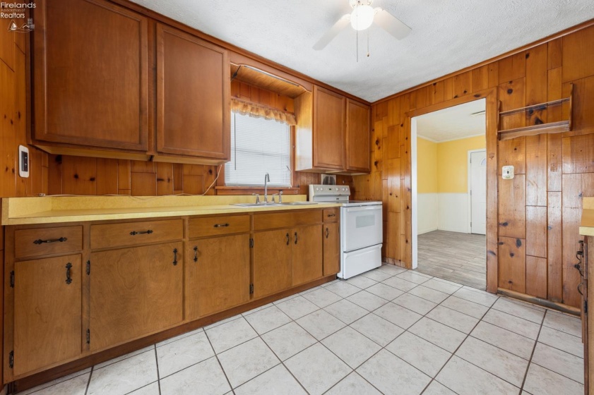 271 Willow Dale Road, Marblehead, 43440, 2 Bedrooms Bedrooms, ,1 BathroomBathrooms,Residential,For Sale,Willow Dale,20260999