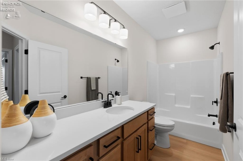 449 Harbor Lane, Lorain, 44052, 3 Bedrooms Bedrooms, ,4 BathroomsBathrooms,Residential,For Sale,Harbor,20261019