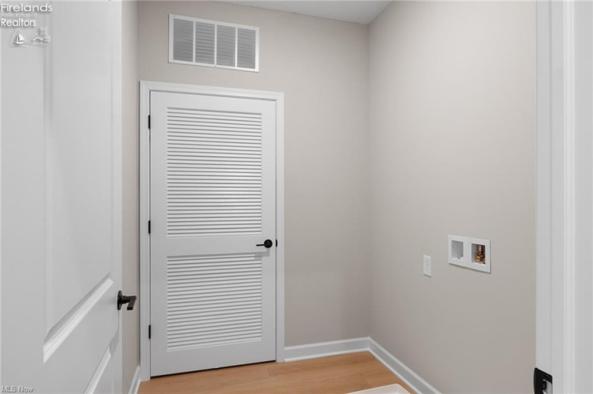 449 Harbor Lane, Lorain, 44052, 3 Bedrooms Bedrooms, ,4 BathroomsBathrooms,Residential,For Sale,Harbor,20261019