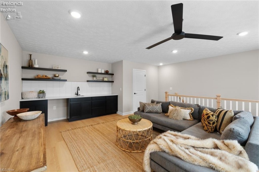 449 Harbor Lane, Lorain, 44052, 3 Bedrooms Bedrooms, ,4 BathroomsBathrooms,Residential,For Sale,Harbor,20261019