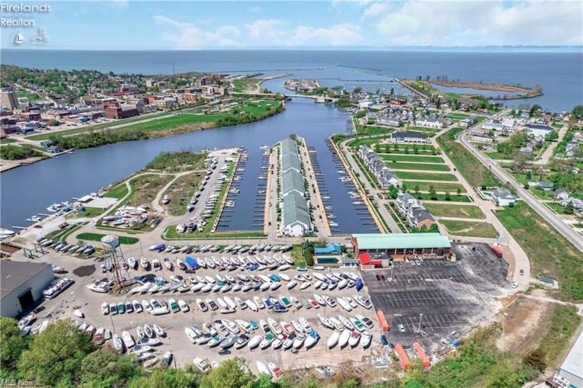 449 Harbor Lane, Lorain, 44052, 3 Bedrooms Bedrooms, ,4 BathroomsBathrooms,Residential,For Sale,Harbor,20261019