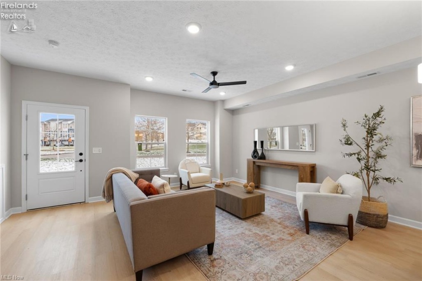 449 Harbor Lane, Lorain, 44052, 3 Bedrooms Bedrooms, ,4 BathroomsBathrooms,Residential,For Sale,Harbor,20261019