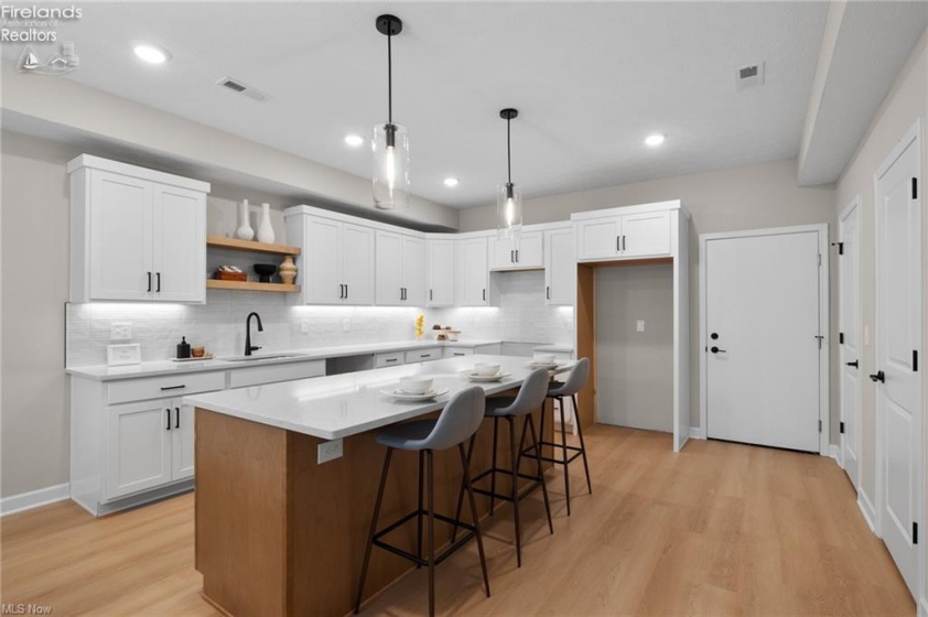 449 Harbor Lane, Lorain, 44052, 3 Bedrooms Bedrooms, ,4 BathroomsBathrooms,Residential,For Sale,Harbor,20261019