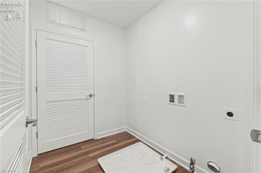 457 Harbor Lane, Lorain, 44052, 3 Bedrooms Bedrooms, ,4 BathroomsBathrooms,Residential,For Sale,Harbor,20261027