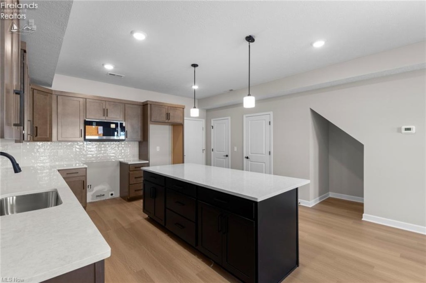 453 Harbor Lane, Lorain, 44052, 3 Bedrooms Bedrooms, ,4 BathroomsBathrooms,Residential,For Sale,Harbor,20261028