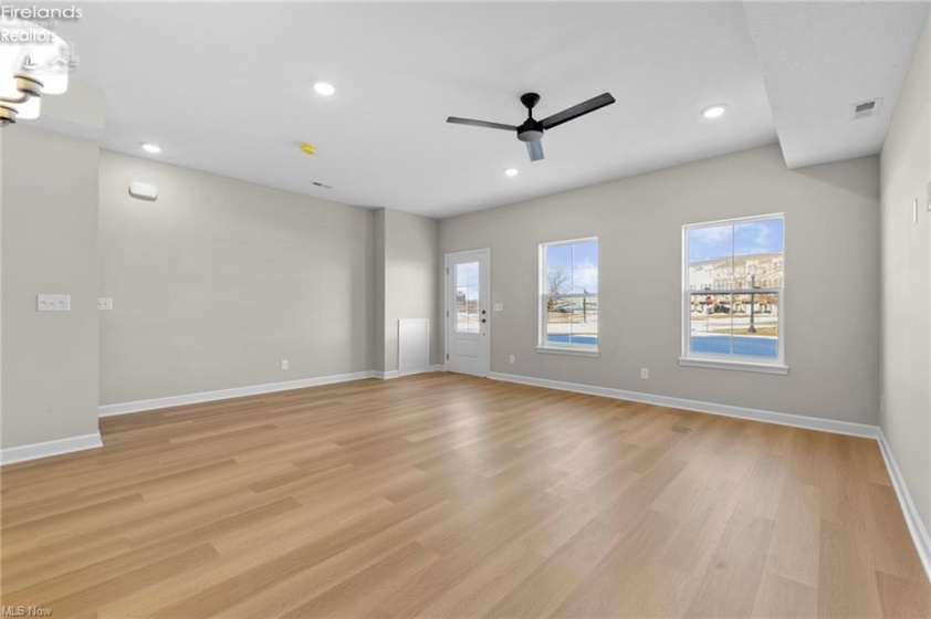 453 Harbor Lane, Lorain, 44052, 3 Bedrooms Bedrooms, ,4 BathroomsBathrooms,Residential,For Sale,Harbor,20261028