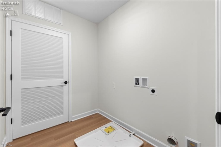 453 Harbor Lane, Lorain, 44052, 3 Bedrooms Bedrooms, ,4 BathroomsBathrooms,Residential,For Sale,Harbor,20261028