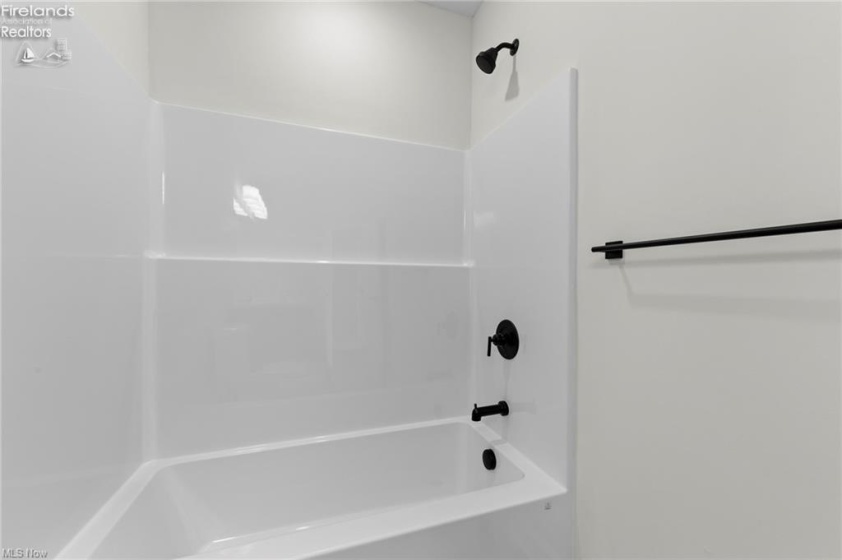 453 Harbor Lane, Lorain, 44052, 3 Bedrooms Bedrooms, ,4 BathroomsBathrooms,Residential,For Sale,Harbor,20261028