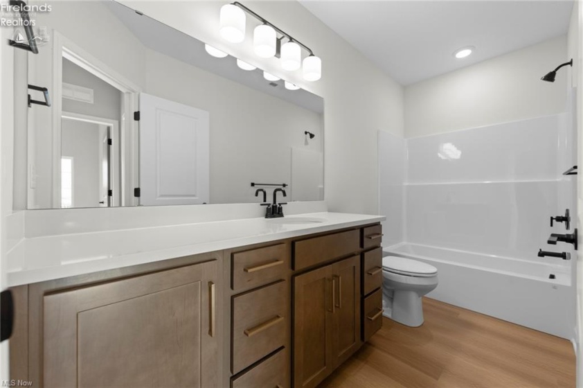 453 Harbor Lane, Lorain, 44052, 3 Bedrooms Bedrooms, ,4 BathroomsBathrooms,Residential,For Sale,Harbor,20261028