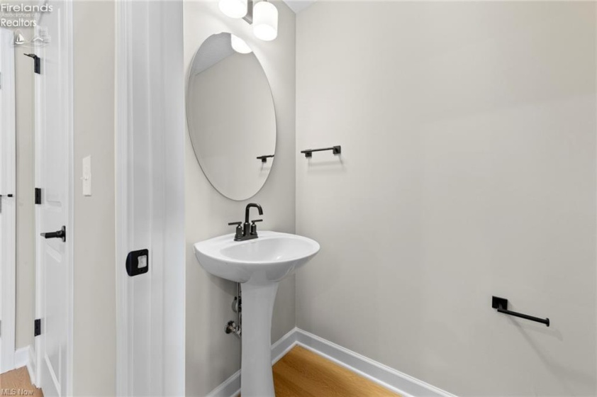 453 Harbor Lane, Lorain, 44052, 3 Bedrooms Bedrooms, ,4 BathroomsBathrooms,Residential,For Sale,Harbor,20261028