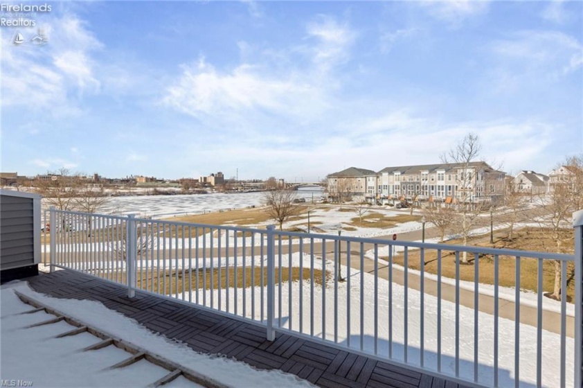 453 Harbor Lane, Lorain, 44052, 3 Bedrooms Bedrooms, ,4 BathroomsBathrooms,Residential,For Sale,Harbor,20261028