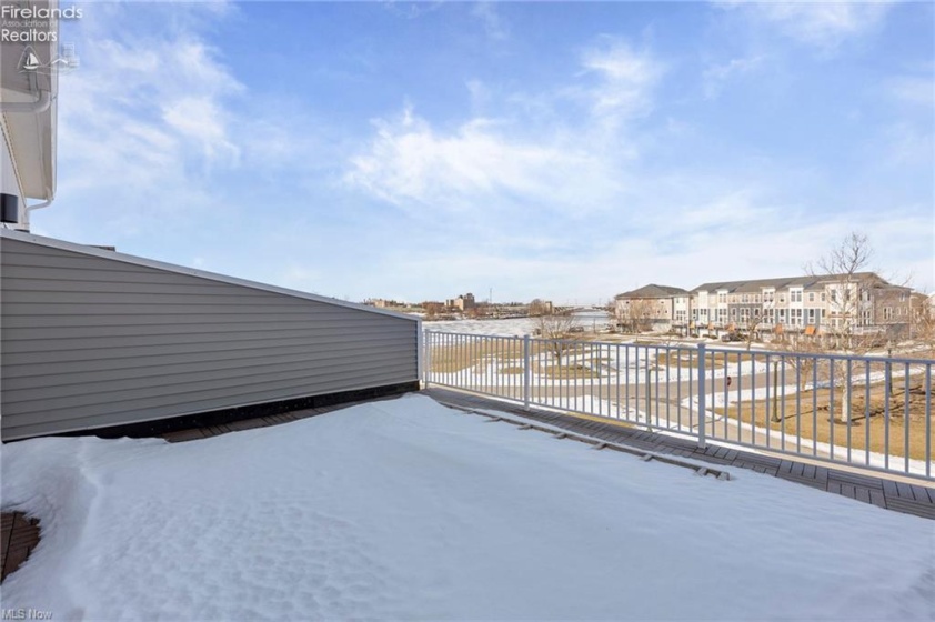 453 Harbor Lane, Lorain, 44052, 3 Bedrooms Bedrooms, ,4 BathroomsBathrooms,Residential,For Sale,Harbor,20261028