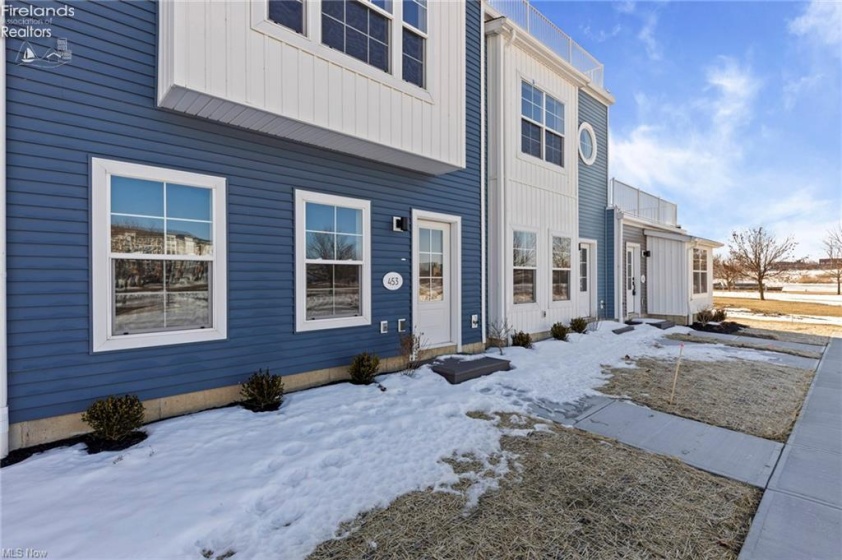 453 Harbor Lane, Lorain, 44052, 3 Bedrooms Bedrooms, ,4 BathroomsBathrooms,Residential,For Sale,Harbor,20261028