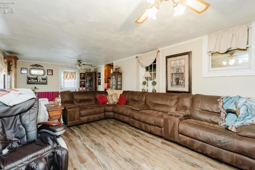 103 Catherine Street, Green Springs, 44836, 4 Bedrooms Bedrooms, ,2 BathroomsBathrooms,Residential,For Sale,Catherine,20261020